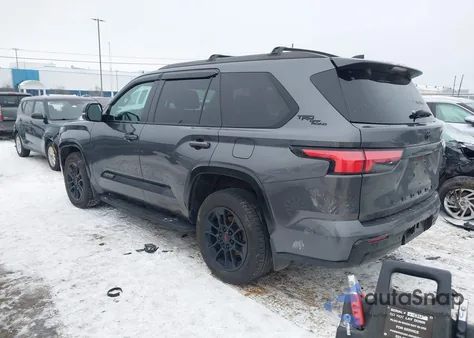 2024 Toyota Sequoia Platinum z USA, uszkodzony, nr VIN 7SVAAABA8RX032475